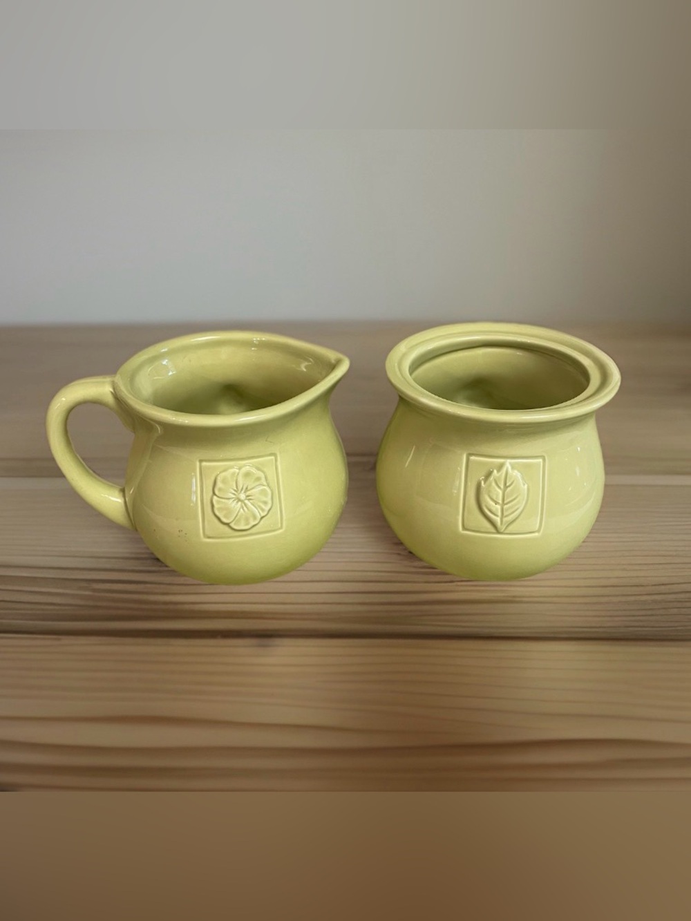 Enesco Country Gate Sugar & Creamer (No Lid) Light Green Ceramic Flower Embossed